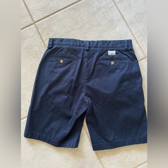Vineyard Vines Men’s Navy Chino Shorts - Size 32- Like New - Picture 2 of 5